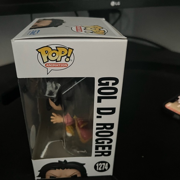 Funko Pop! Animation Gol D. Roger - Vinyl Figure - Picture 4 of 5